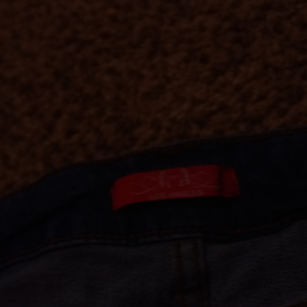 Shorts - Picture 3 of 4